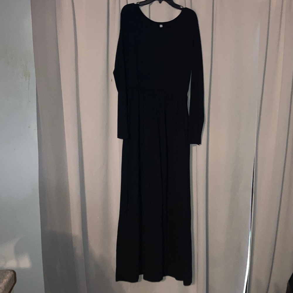 Amazon Classic Black Long Sleeve Dress